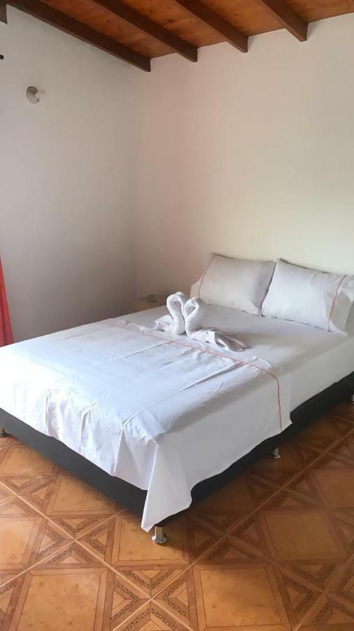 Hospedaje 3 Esquinas Guatapé Екстериор снимка