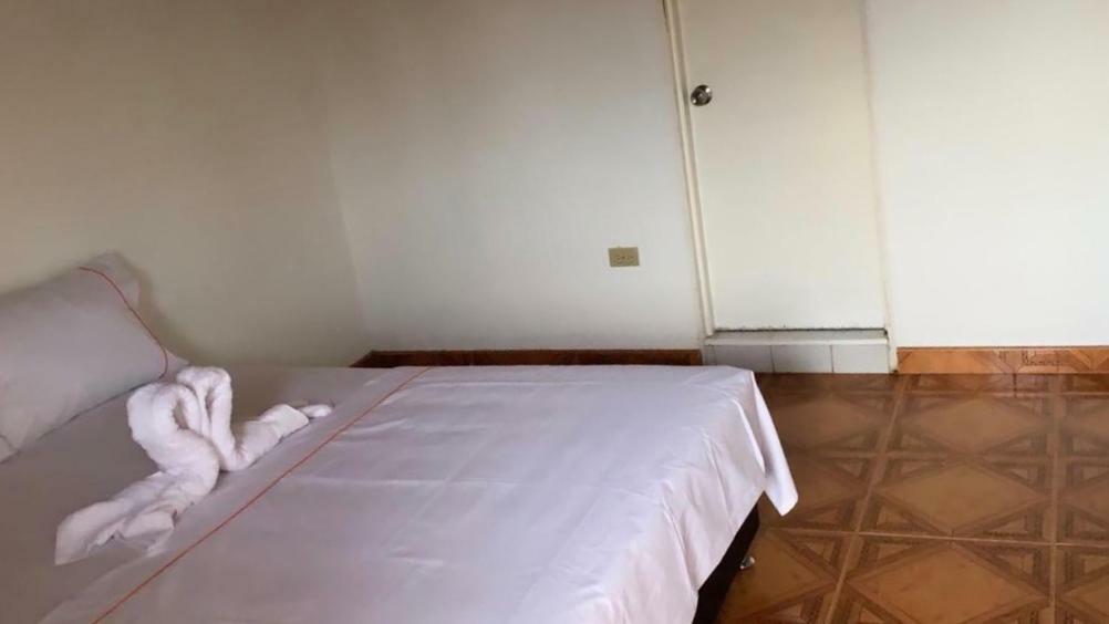 Hospedaje 3 Esquinas Guatapé Екстериор снимка